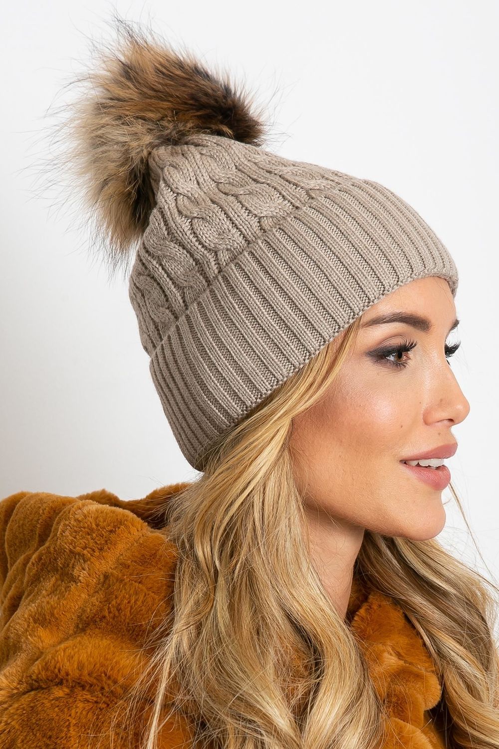 Beanie model 208257 AT