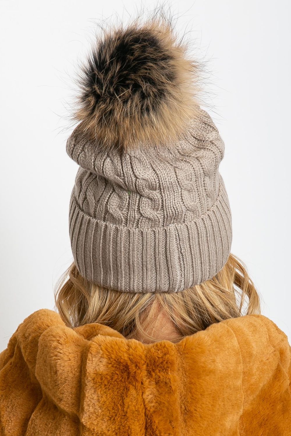 Beanie model 208257 AT