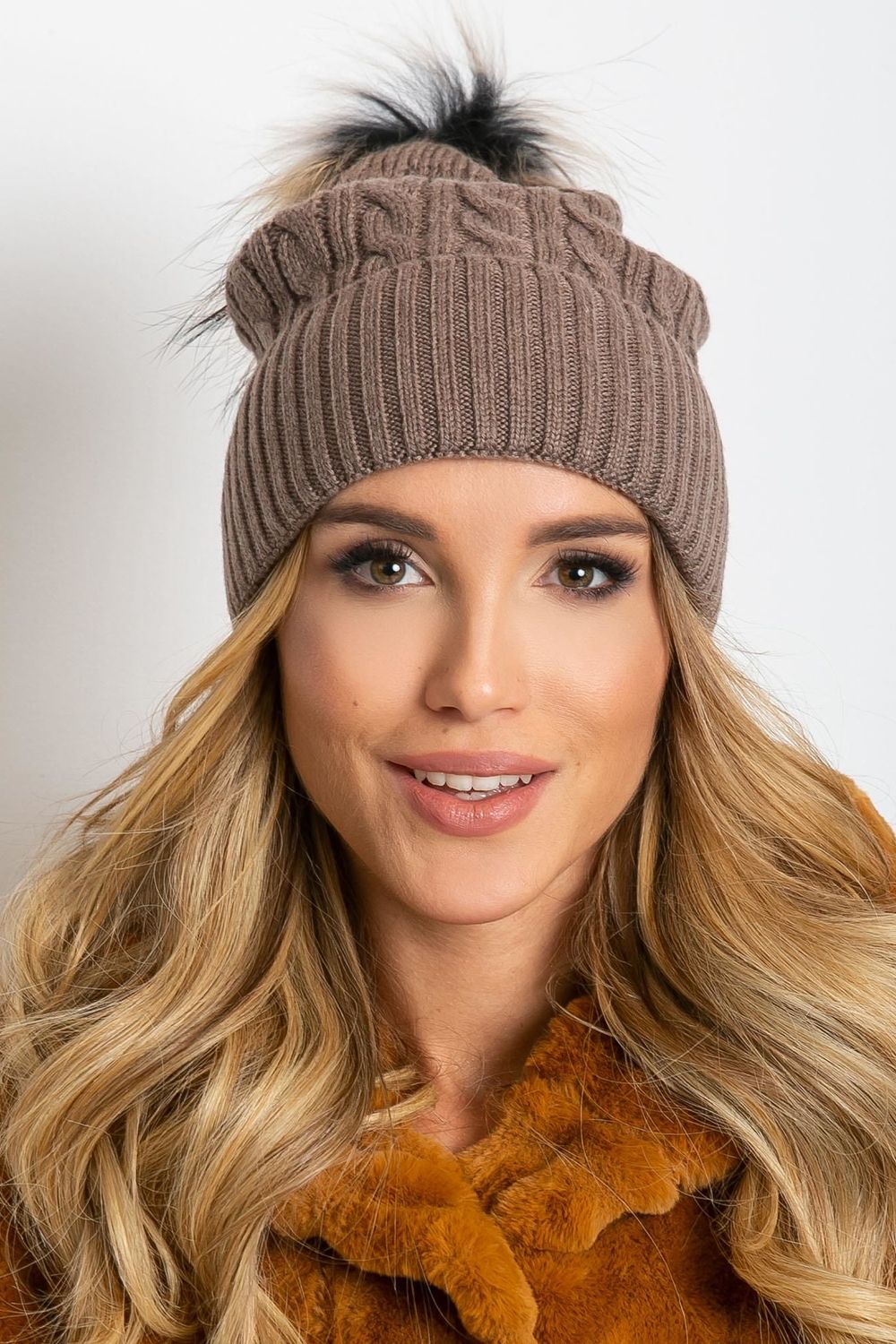 Cap model 208258 AT