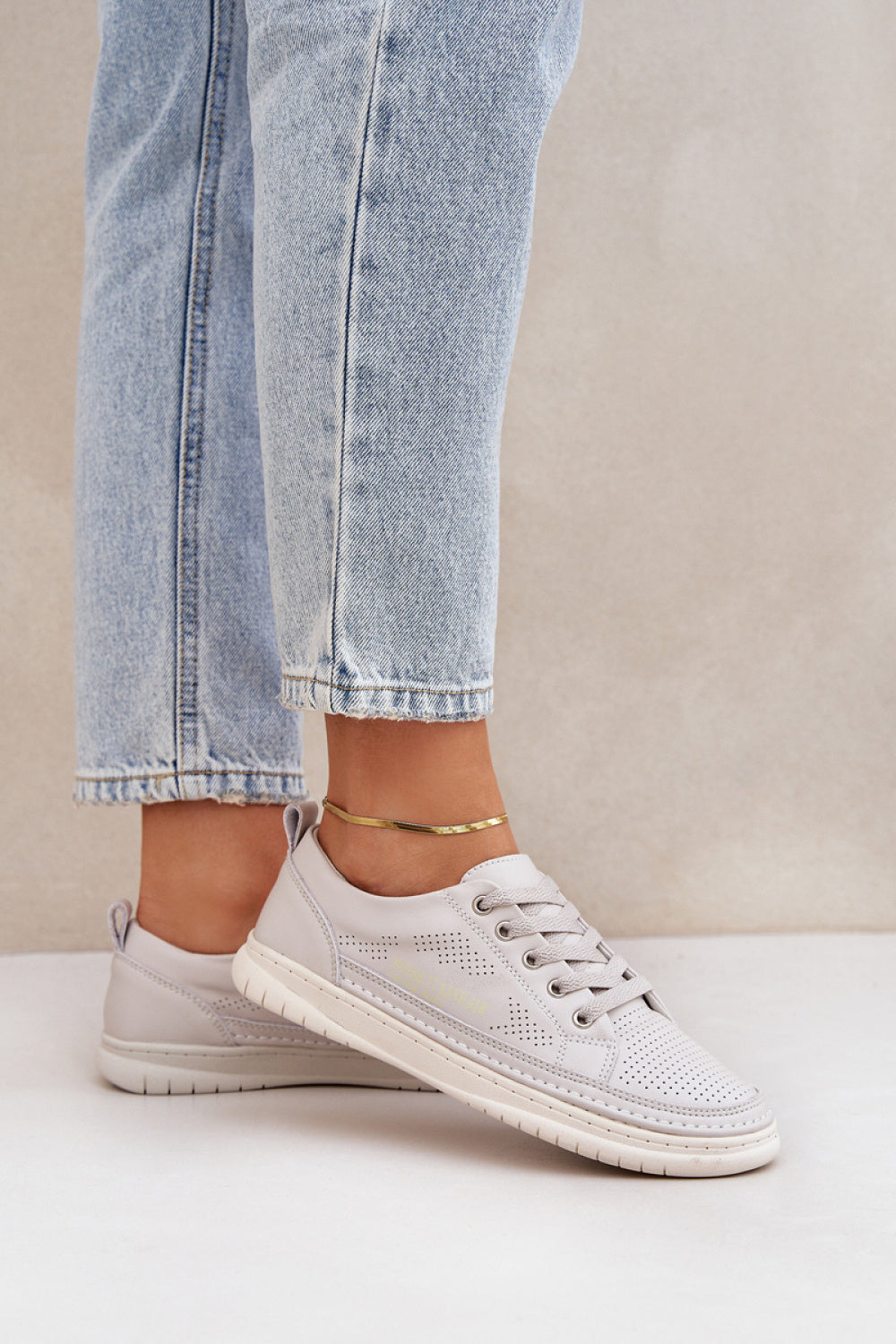 Sneakers model 208321 Step in style