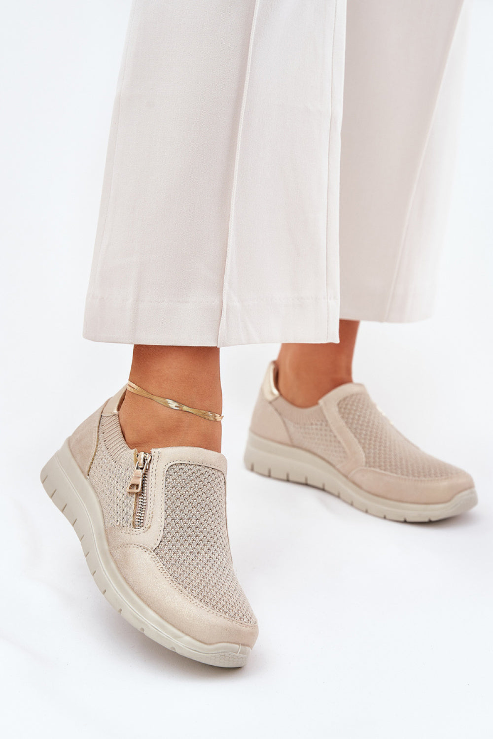 Low-cut shoes model 209819 Step in style