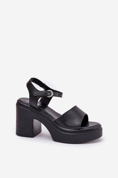 Sandals with a heel model 209922 Step in style