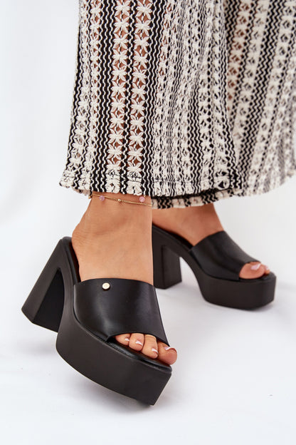 Slippers model 209945 Step in style