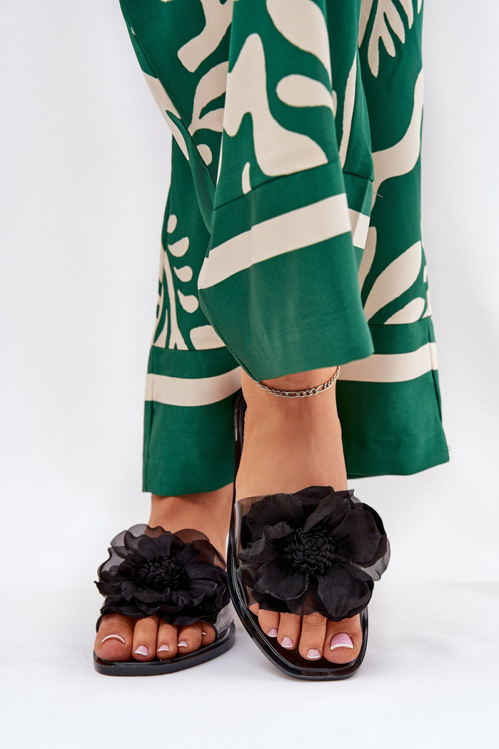 Slippers model 209977 Step in style