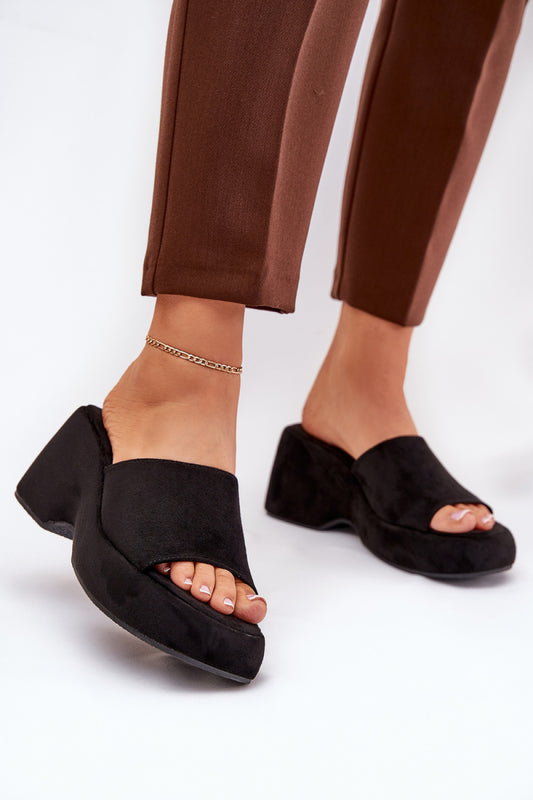 Sandals model 210172 Step in style