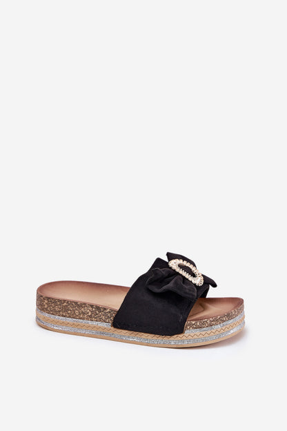 Slippers model 210764 Step in style
