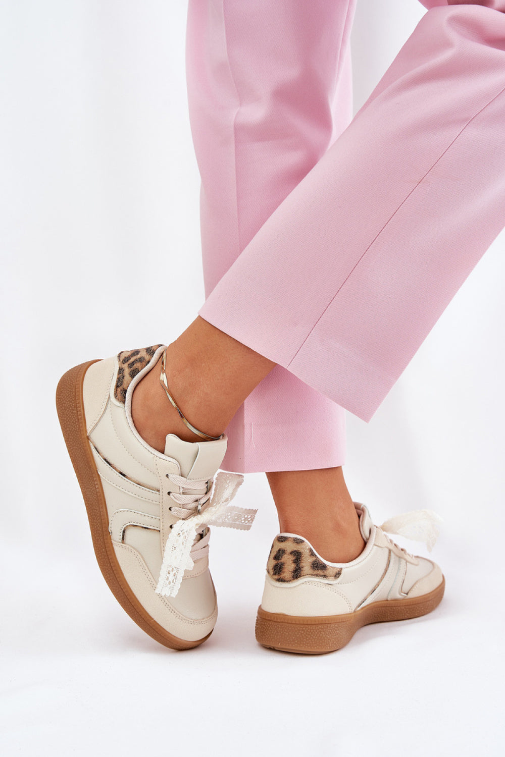 Sneakers model 210999 Step in style