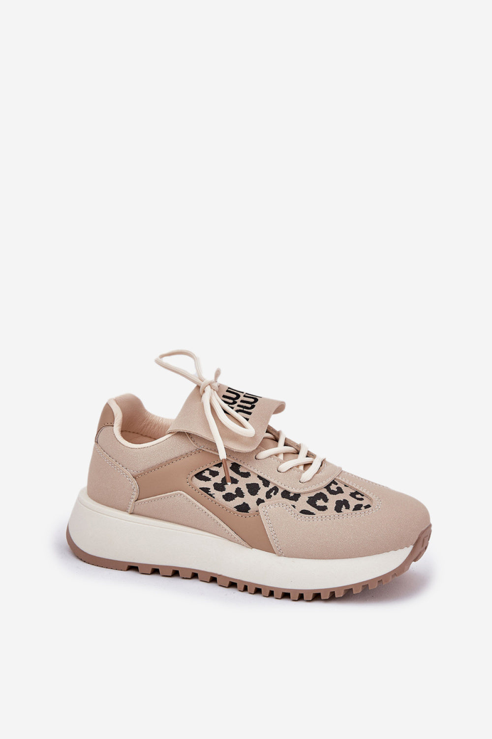 Sports shoes model 211006 Step in style
