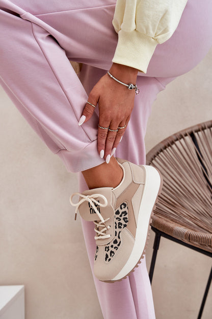Sports shoes model 211006 Step in style