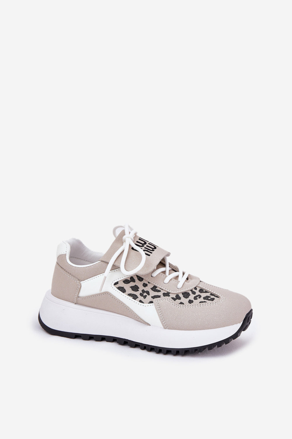 Sports shoes model 211007 Step in style