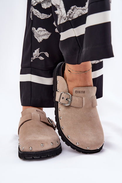 Slippers model 211679 Step in style