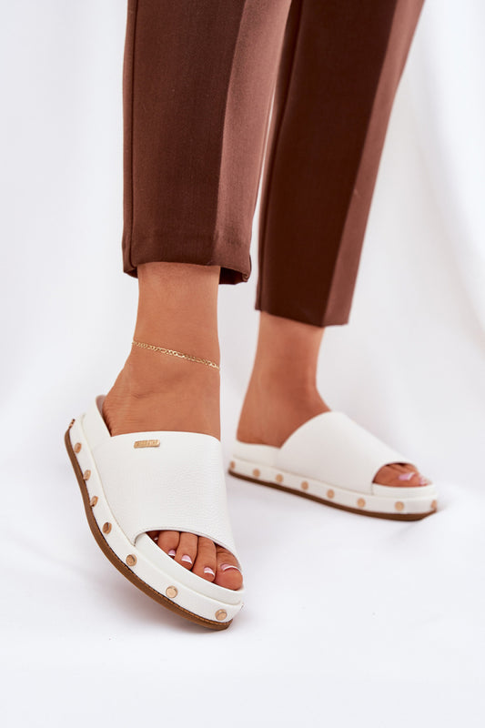 Slippers model 211687 Step in style