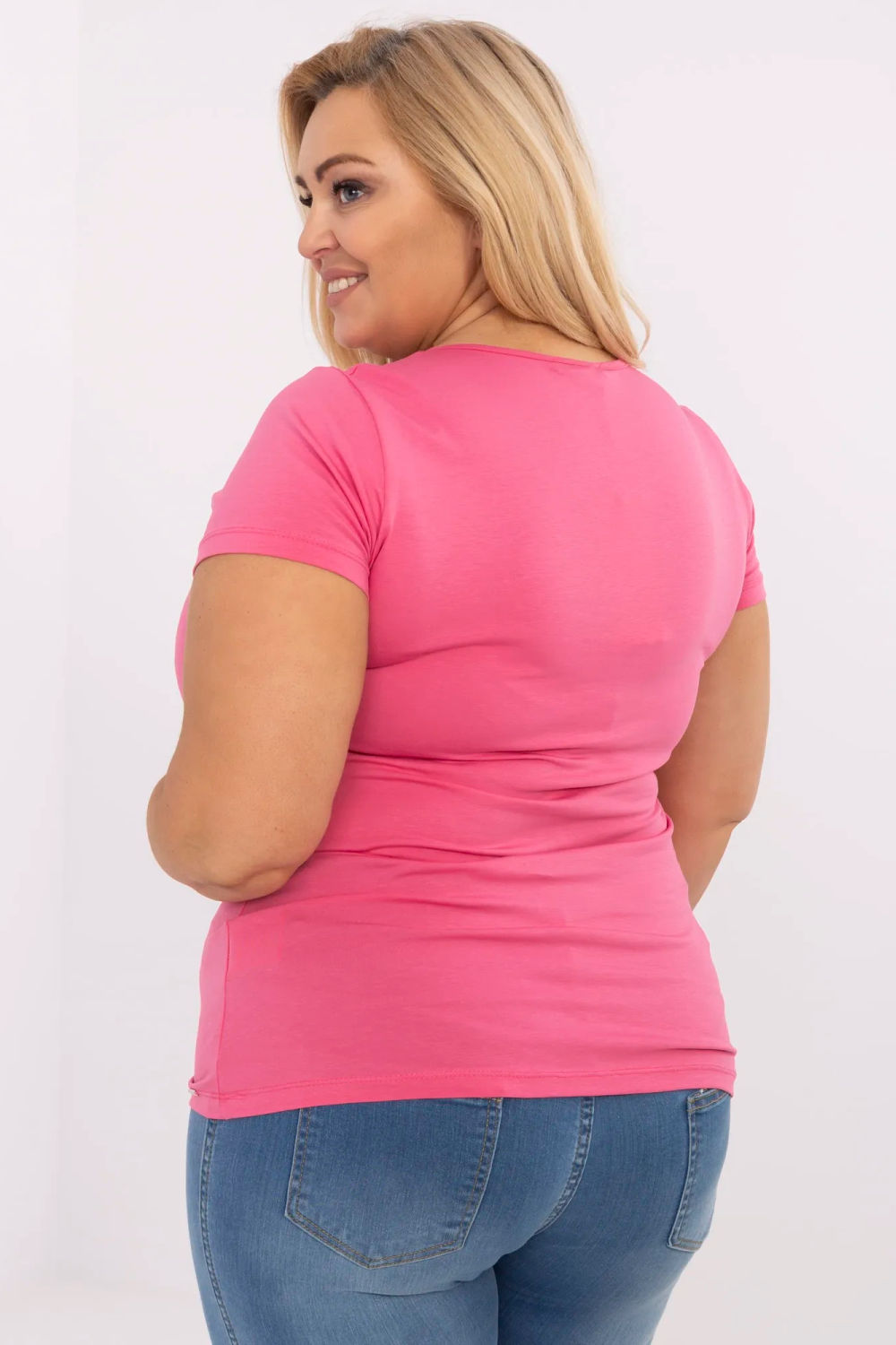 Plus-size T-shirt model 211768 relevance