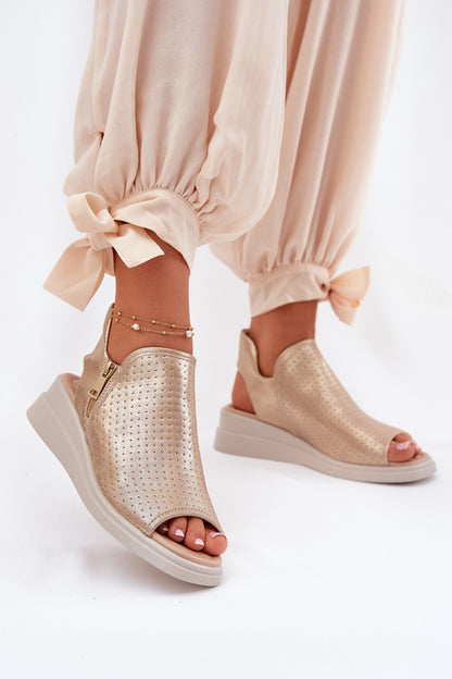 Wedge Sandals model 211946 Step in style