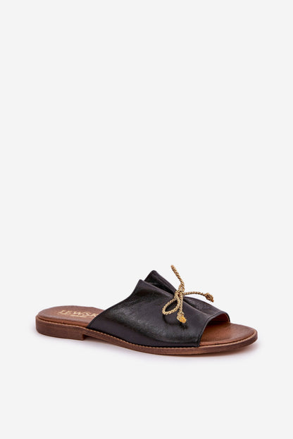 Slippers model 211971 Step in style