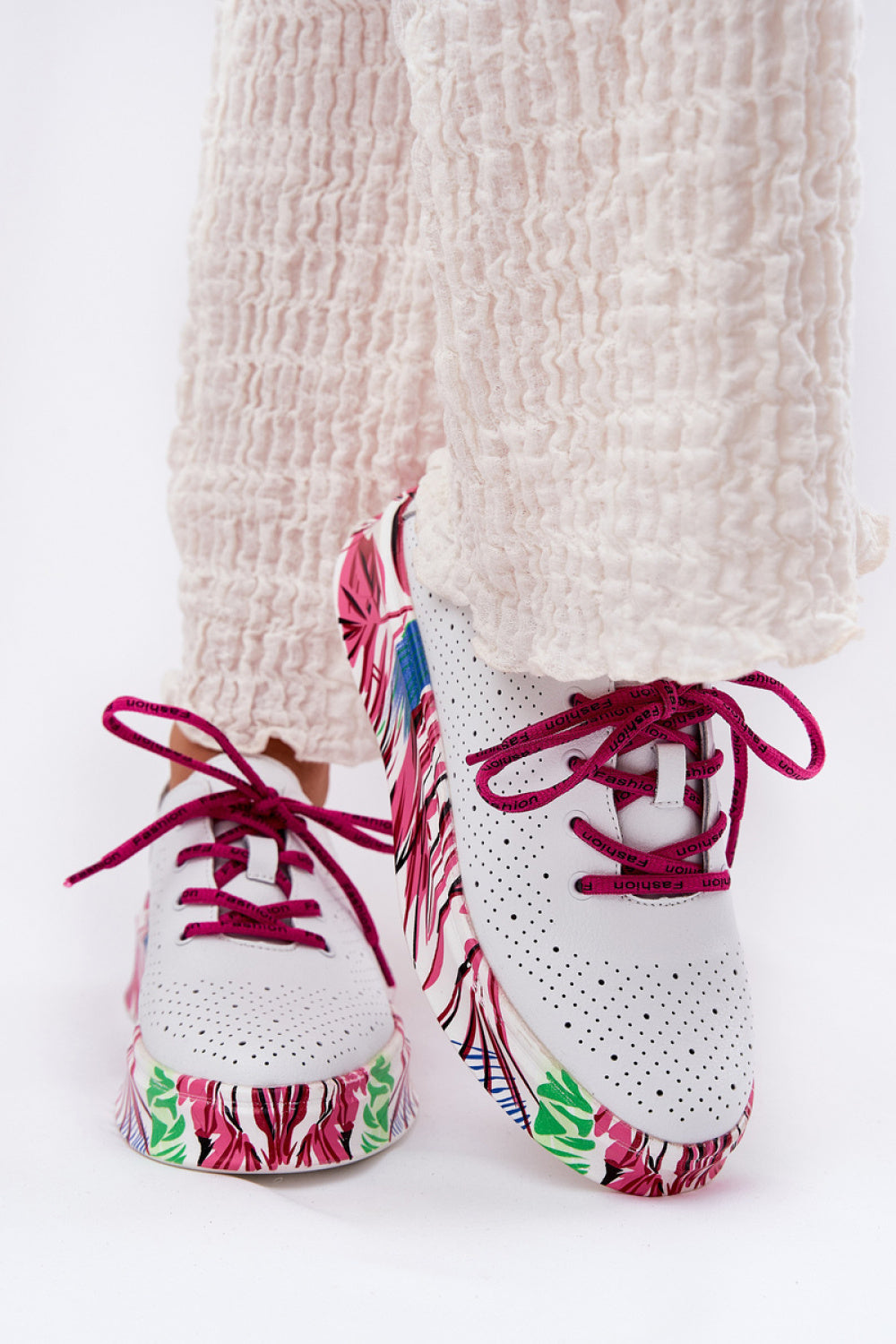 Sneakers model 212138 Step in style