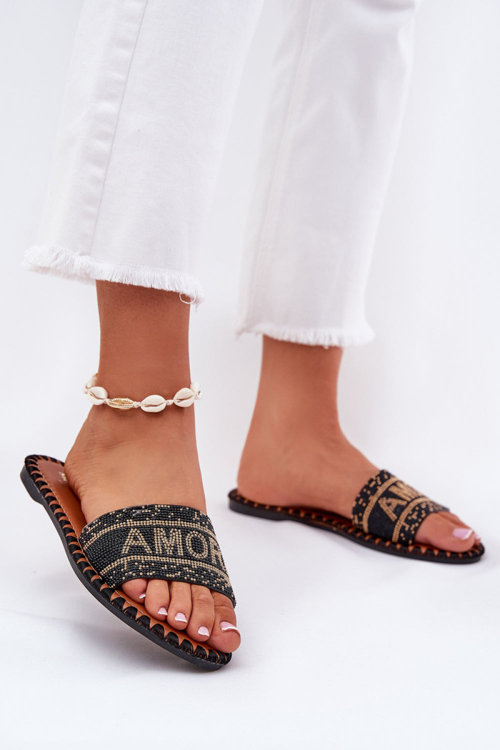 Slippers model 212612 Step in style