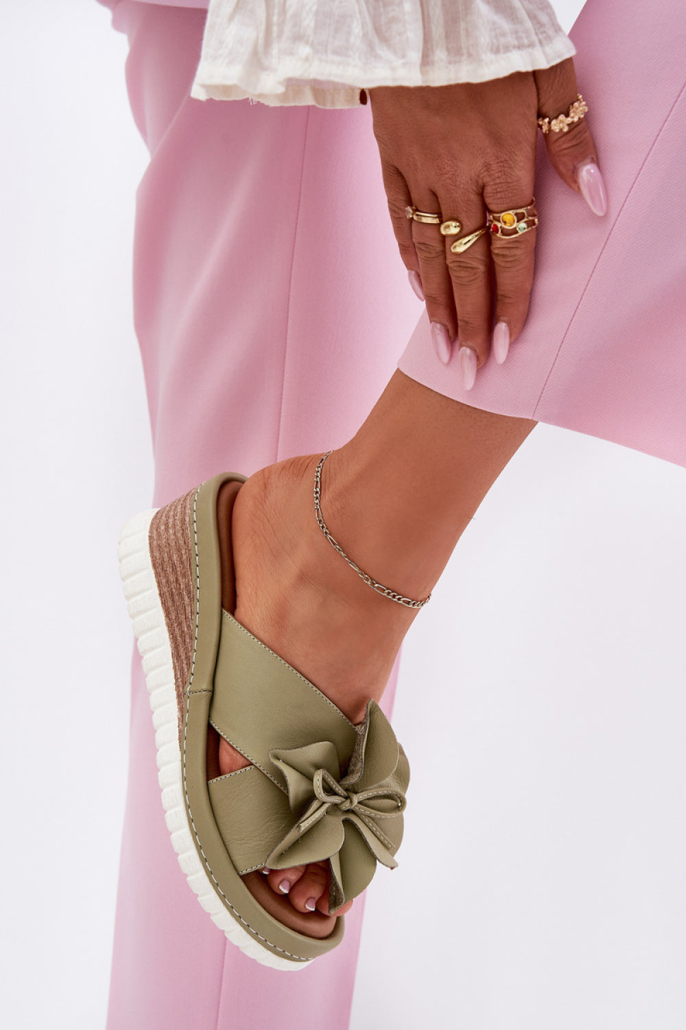Slippers model 212702 Step in style