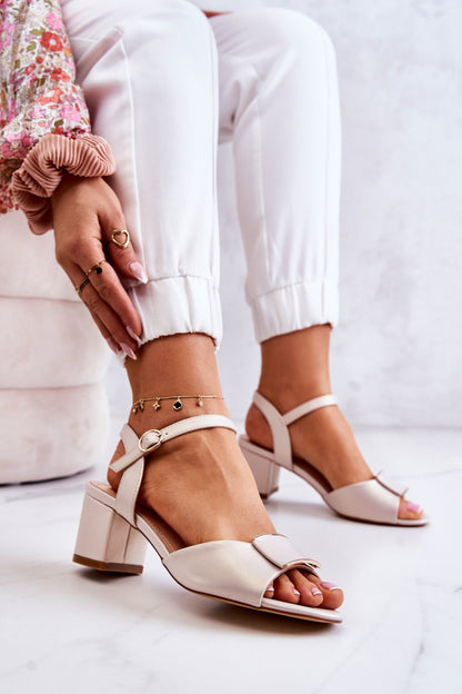 Sandals with heels model 212717 Step in style