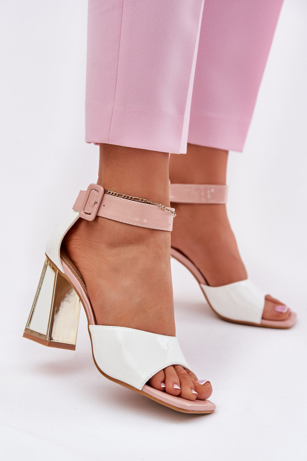 Heeled sandals model 212823 Step in style