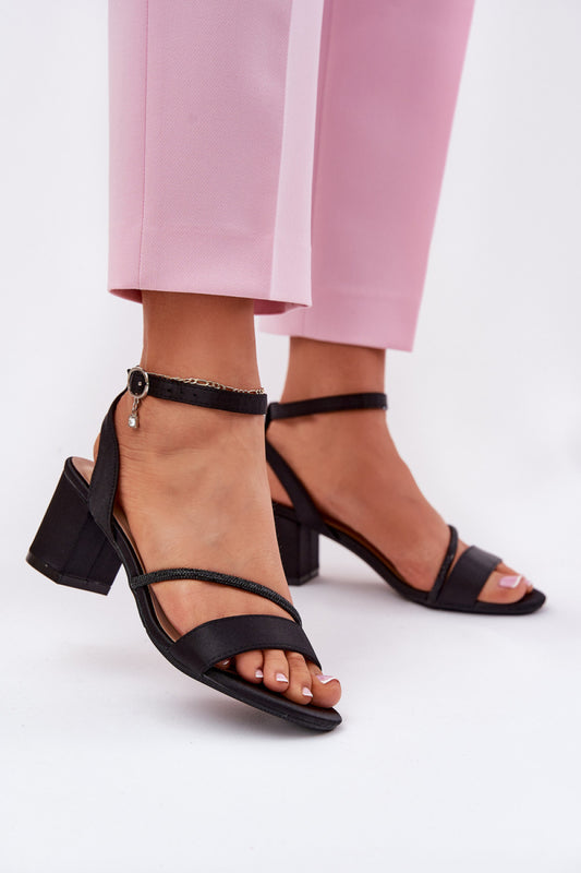 Sandals with heel model 213009 Step in style