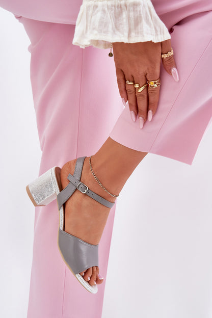 Sandals with heel model 213012 Step in style