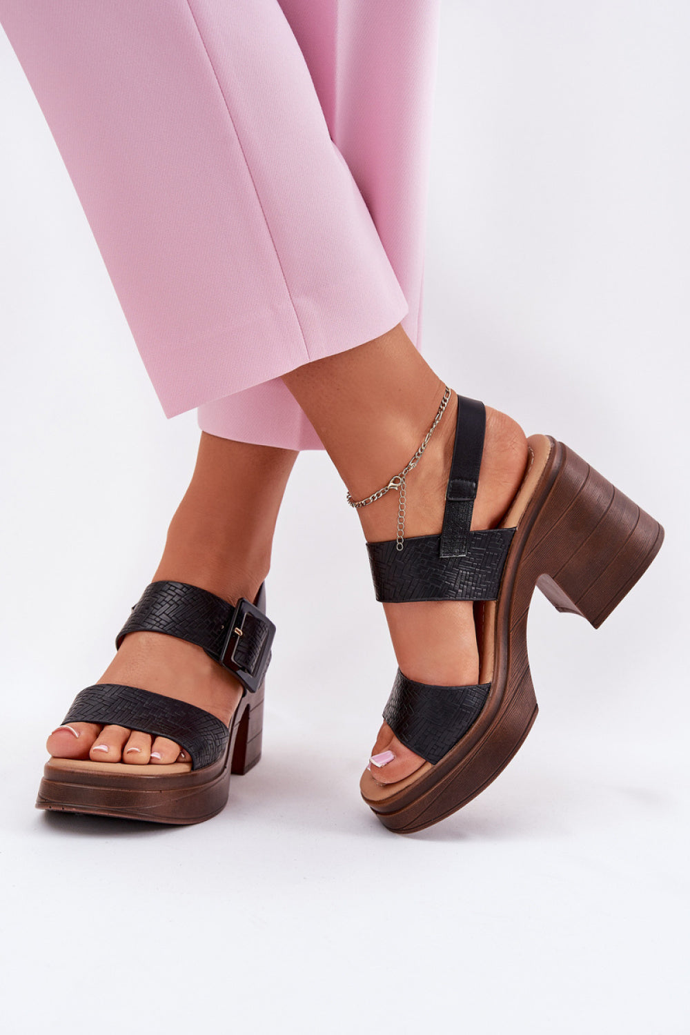 Heeled sandals model 213164 Step in style