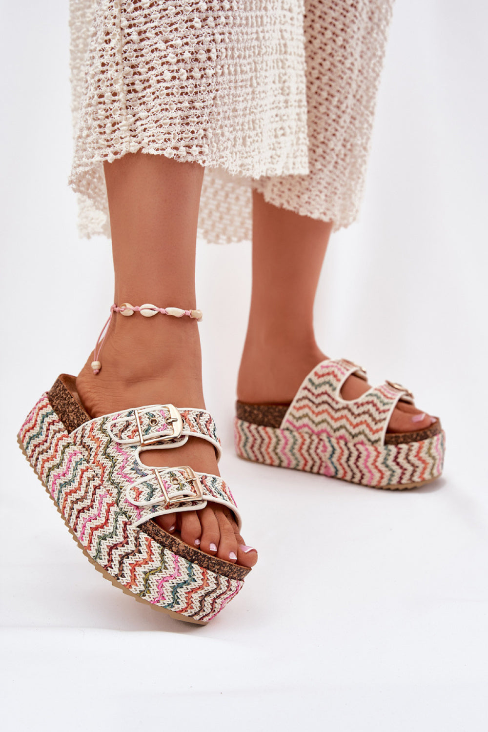 Slippers model 213948 Step in style