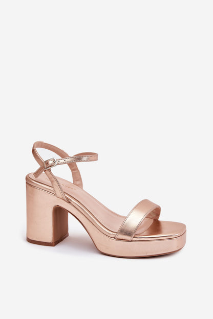 Sandals with heels model 214092 Step in style
