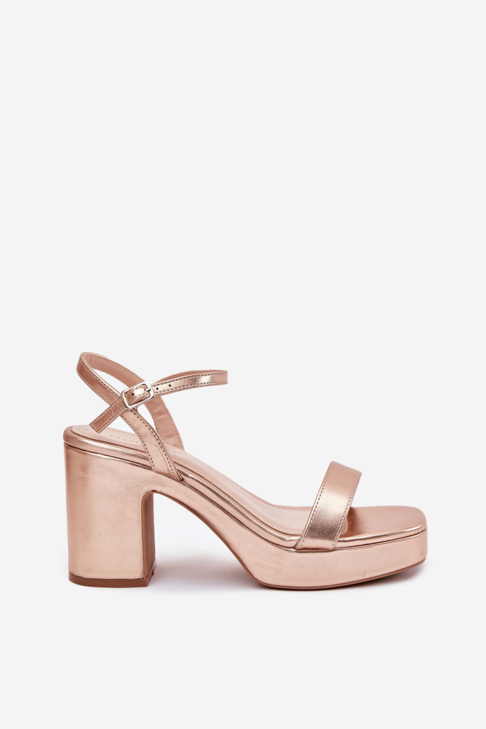 Sandals with heels model 214092 Step in style