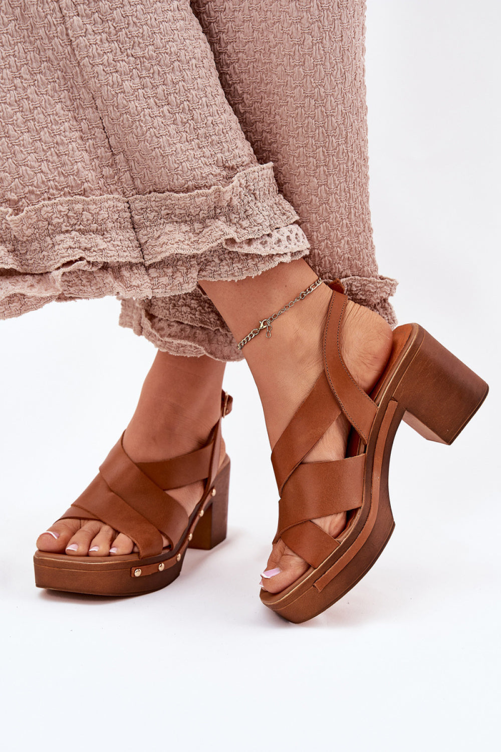 Heeled sandals model 214390 Step in style
