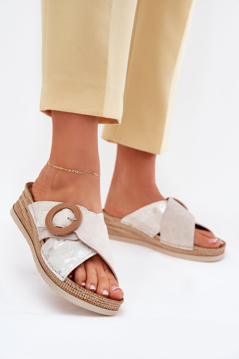 Slippers model 214734 Step in style
