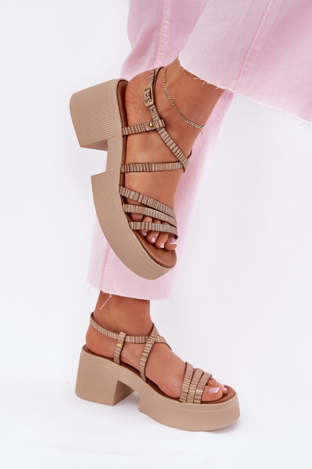 Sandals with heel model 214994 Step in style