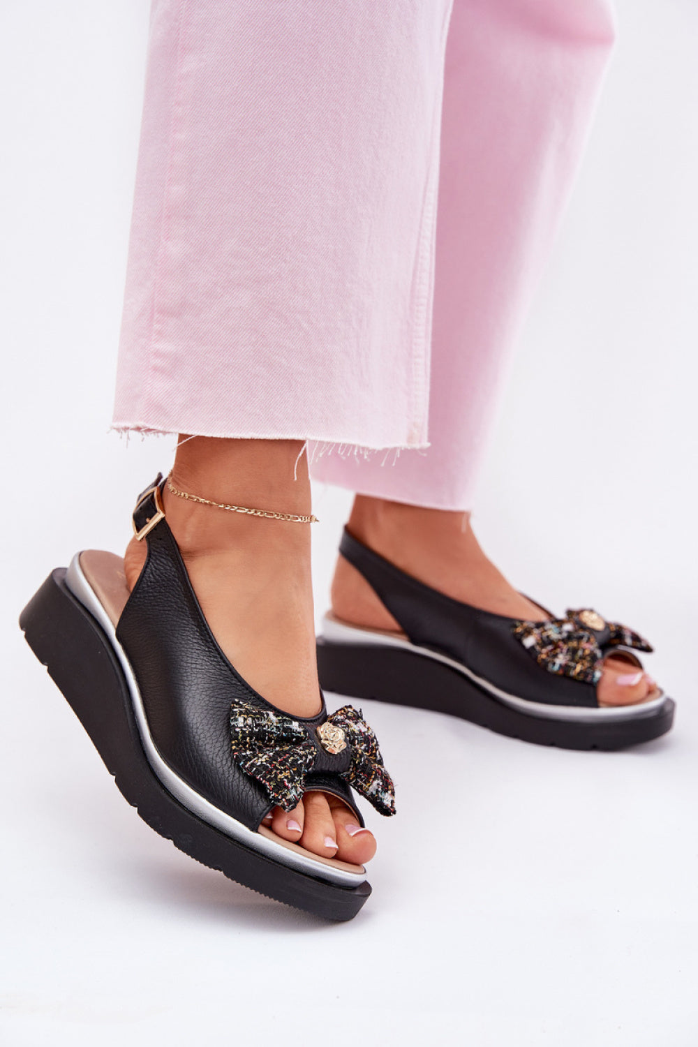 Wedge heel sandals model 214997 Step in style