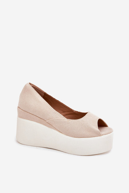 Wedge Sandals model 215009 Step in style
