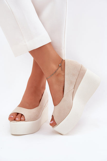 Wedge Sandals model 215009 Step in style