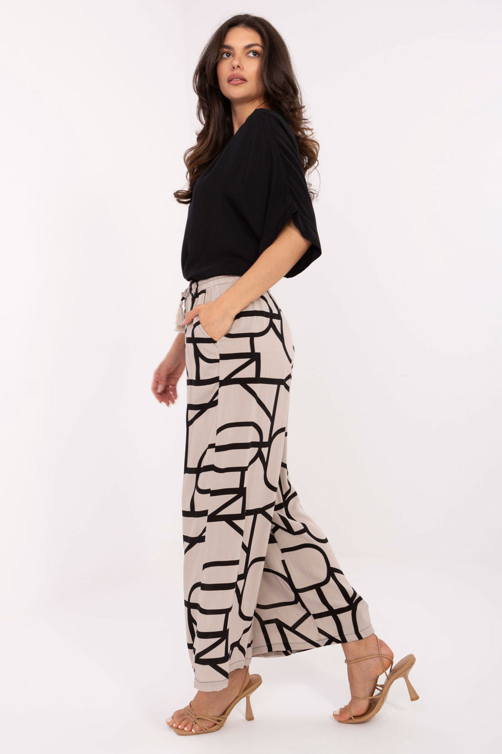 Ladies' trousers model 215117 Sublevel