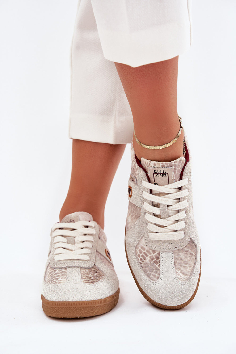 Athletic shoes model 215472 Step in style