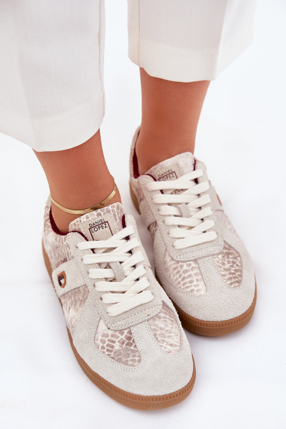 Athletic shoes model 215472 Step in style