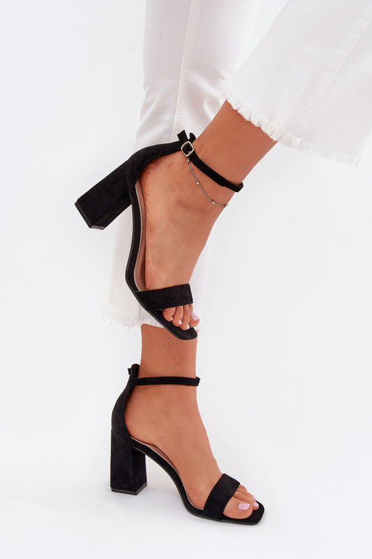 Sandals with heel model 215703 Step in style