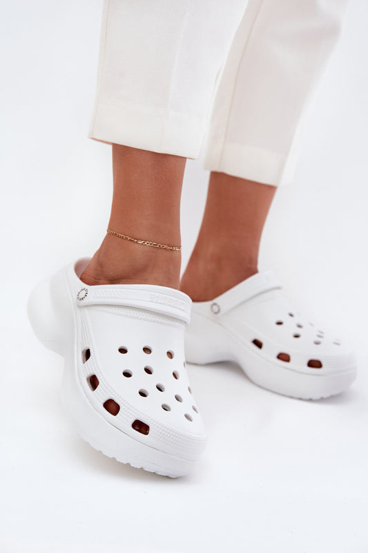 Slippers model 215958 Step in style