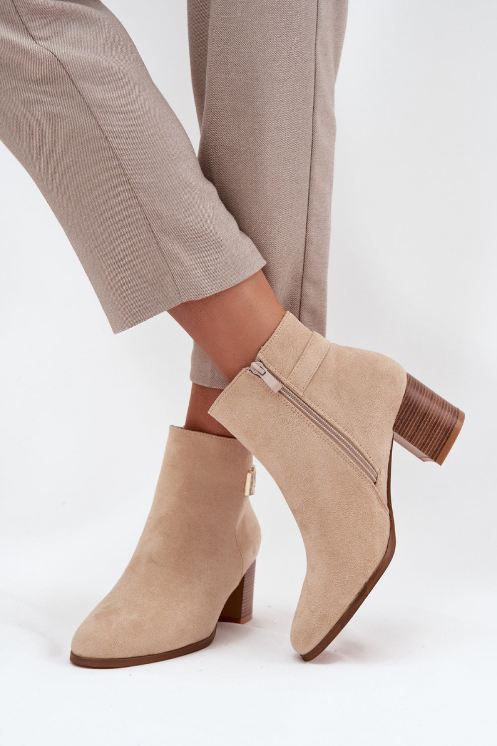 Ankle boots with heel model 216812 Step in style