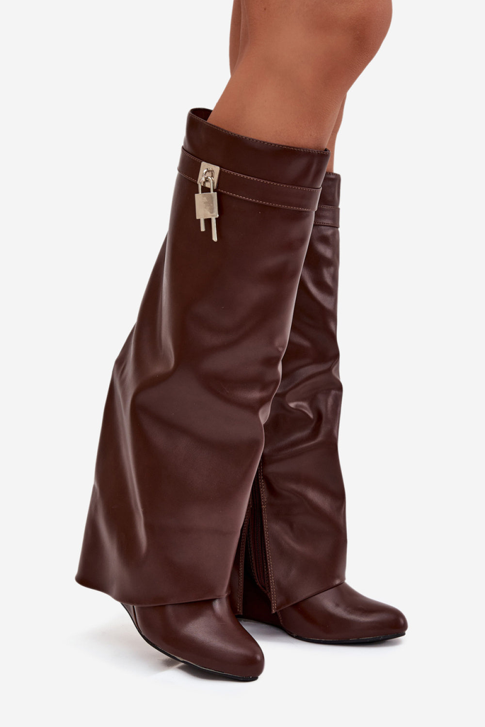 Platform boots model 217756 Step in style