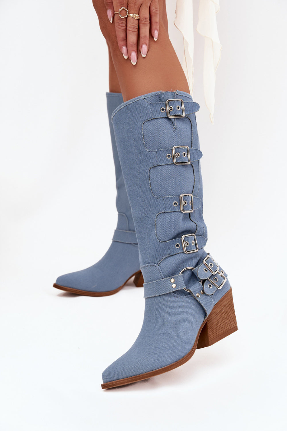 Boots with heels model 217817 Step in style