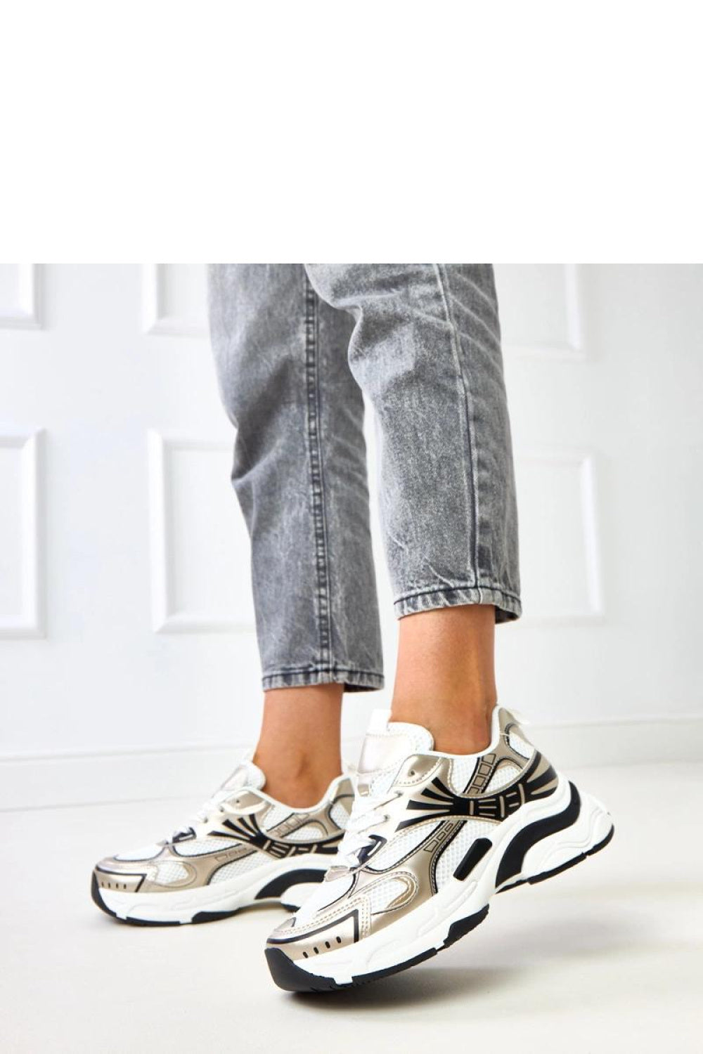 Sportliche Schuhe auf Plattform model 218141 Solea