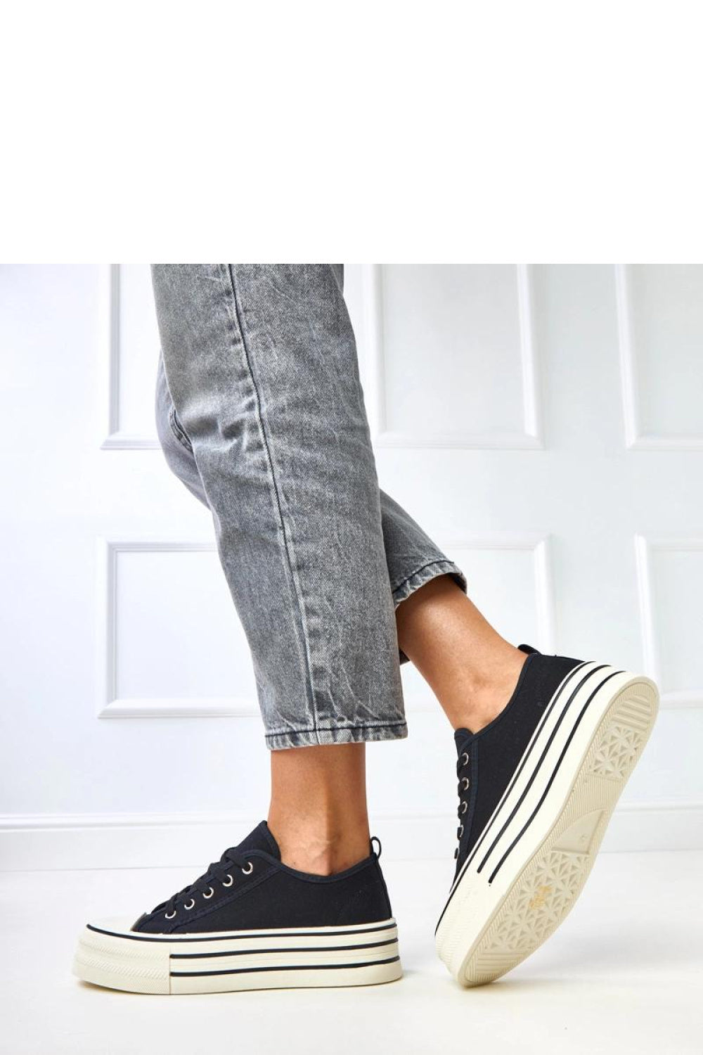 Sneakers model 218155 Solea