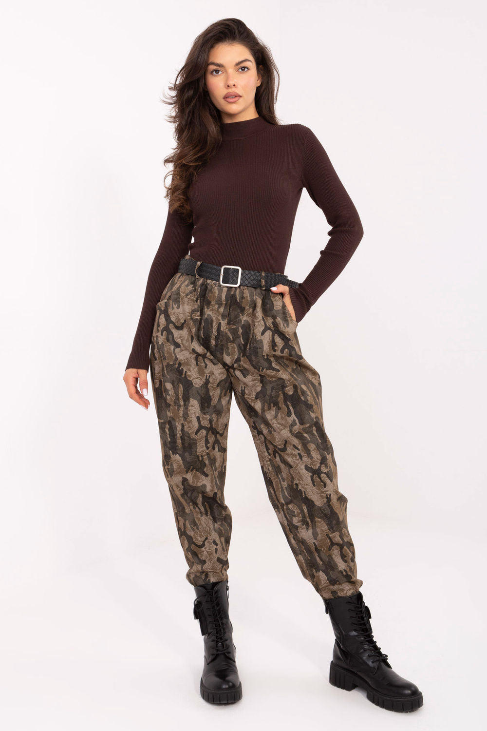 Women's trousers model 218436 Italy Moda