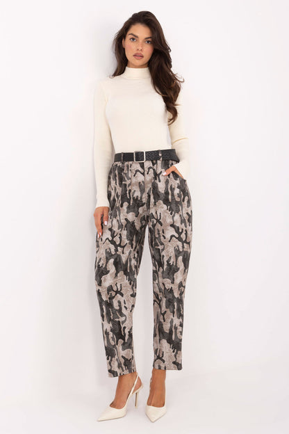 Damen Hose model 218438 Italy Moda