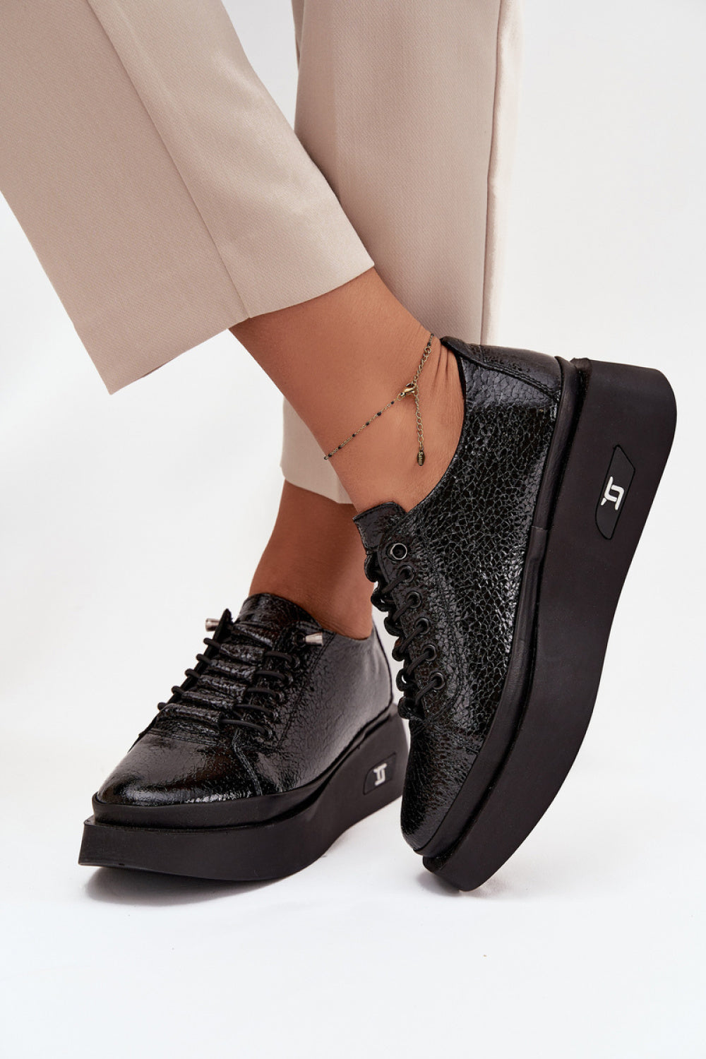 Low shoes model 219103 Step in style