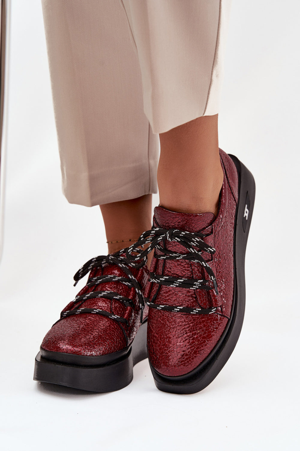 Low Shoes Model 219104 Step in style